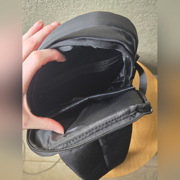 NWT! Sharper Image Crossbody Sling Bag (Unisex) - Picture 3 of 3